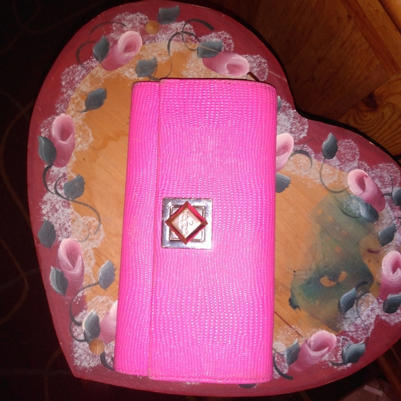 Kate Spade - Picture 1 of 4